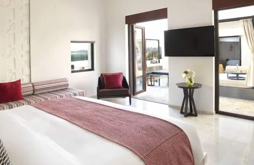 Salalah House | Everything You Need For The Perfect Vacation!Beachfront 2BR Villa w/Private Pool