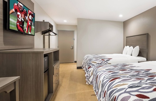 Sulphur Hotel | Everything You Need For The Perfect Vacation! 2 Units, Free Parking, Pets Allowed