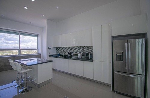 Ferrocarrilera Condo | Everything you need on the Malecon -1503 T eMe