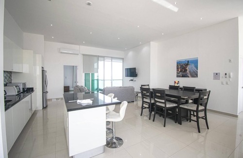 Ferrocarrilera Condo | Everything you need on the Malecon -1503 T eMe