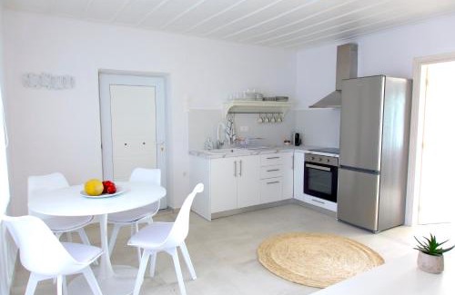 Skiathos Town House | Evgenia Seafront House