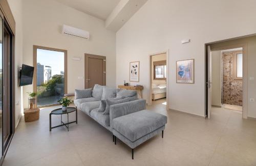 Ixia Villa | Evilion Island Residence