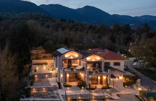 Gavros Bed & Breakfast | Evora Luxury Suites