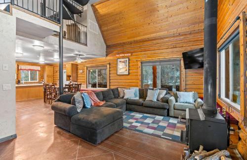 Timber Lakes House | Evy's Family Ranch Cabin Secluded
