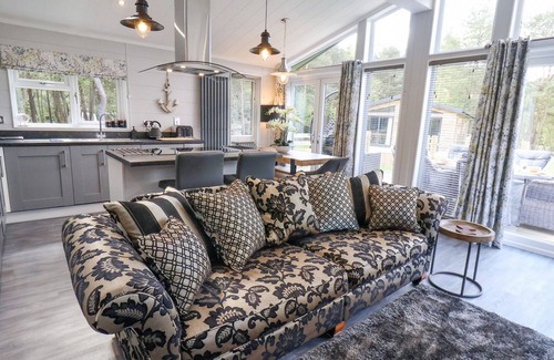 Egton Cottage | EWE CRAG BECK LODGE, family friendly, with a garden in Whitby