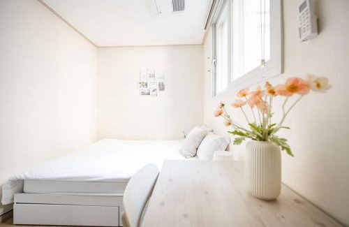 Sinchon-dong Apartment | EWHA Blossom House#72