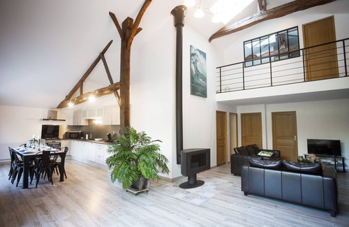 Saint-Georges-de-Pointindoux House | Exceptional house with heated pool - 8 people