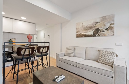 San Sebastian de los Reyes Apartment | Exclusivo apartamento con terraza privada, piscina, gimnasio y coworking