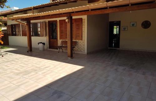 Ingleses Centro House | Excelente casa com piscina na Praia de Ingleses