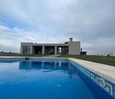 Partido de Brandsen Apartment | Excelente Casa Country