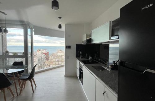 La Perla Apartment | Excelente! Vista al mar con cochera y amenities gimnasio, play room y pileta no climatizada