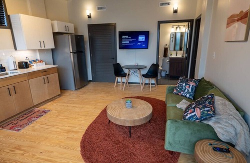 Martinsville Apartment | Excellent 2BR Apartment Uptown - Walkable - Safe