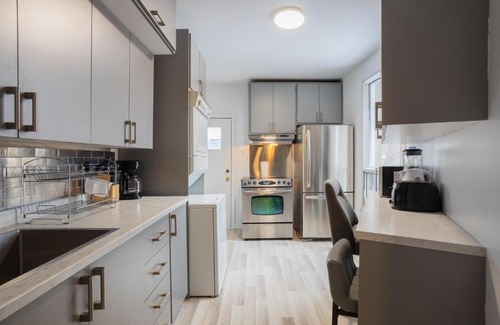 Griffintown Apartment | Excellent 4 Bedroom in Griffintown Downtown MTL