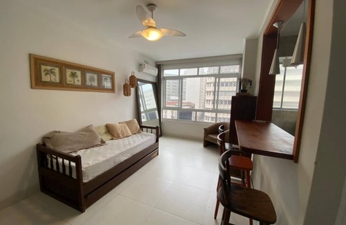 Gonzaga Apartment | Excellent apartment, right on the sand, in front of Praia do Gonzaga in Santos,