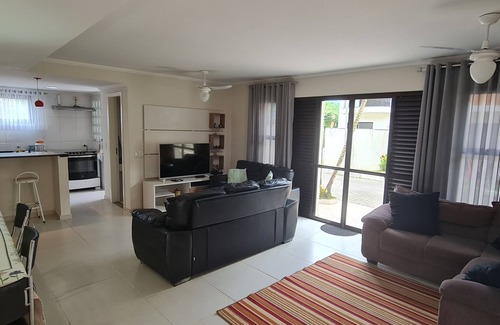 Santa Rita Condo | Excellent Cond. Closed - 4 BEDROOMS - 24 Hr Security and Concierge - AIR COND. -WIFI