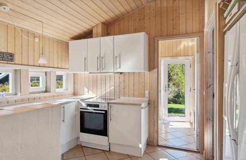 Hojby House | Excellent cottage with sauna and spa, 10 persons.