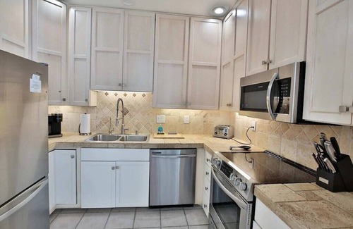 Chivas Bluff Condo | Excellent Gulf front located along a private beach dog friendly