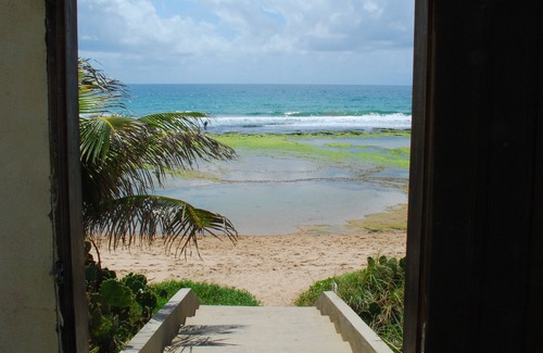 Ipitanga House | Excellent House 8 Suites, on the Seafront, Swimming Pool, Barbecue, Kiosk, Pergola