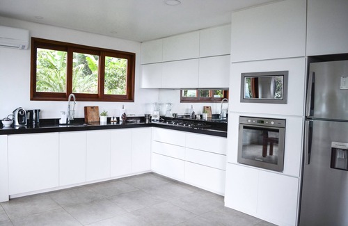 Toninhas House | Excellent house with incredible visual of ubatuba