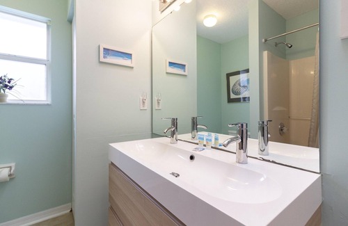 Coquina Gables House | Excellent Location ~ Pet Friendly ~ Only Steps to the Beach!!!