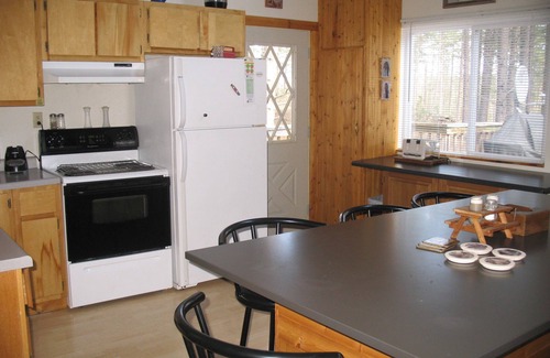 Deadwood House | Excellent Location - Close To Tourist Attractions ~ Nestled On 1 Acre