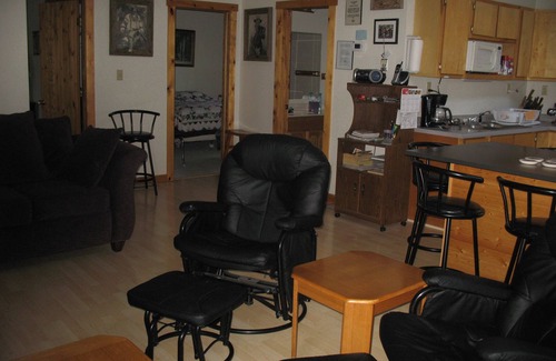Deadwood House | Excellent Location - Close To Tourist Attractions ~ Nestled On 1 Acre