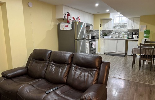 Brampton House | Excellent Location, Luxurious Apartment for Tourists and Bus. People