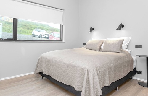 Saurbaer House | Excellent Modern House in Hvalfjordur