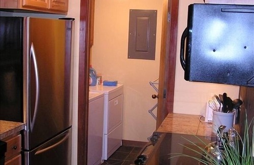Teton Village Condo | Excellent Reviews, Close to Moose Creek Lift, Shuttle to Village Base, Hot Tub