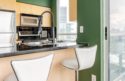 Fort York Condo | Excellent Toronto city views
