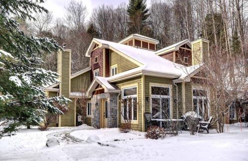 Mont-Tremblant House | Excellent Townhome On Golf Course w/3 Bdrm 2 Bath