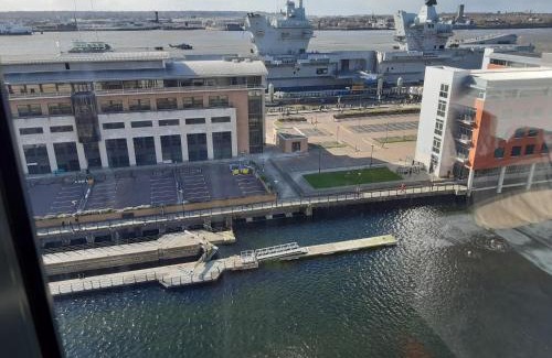 The Docks Apartment | Excelsior Apartments - Liverpool Central - Free Parking - AirCon
