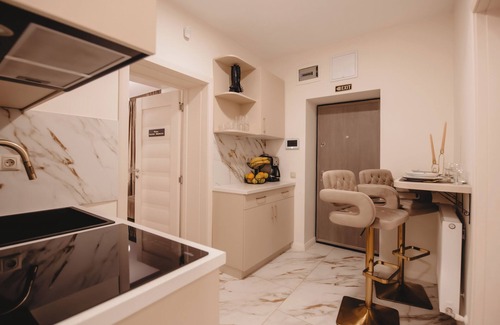 Old Town Apartment | Exceptional 1-Bedroom Retreat in Cluj with a Luxurious Freestanding Tub