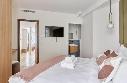 Bonne-Nouvelle Apartment | Exceptional 3 bedrooms Apartment Heart of Paris By Studio Prestige