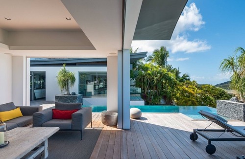 Morne de Depoudre Villa | Exceptional 4 BDRM Villa w Fitness and Cinema