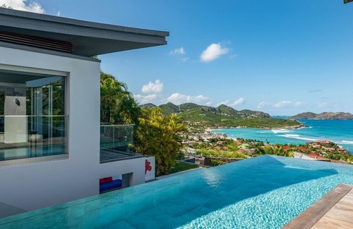 Morne de Depoudre Villa | Exceptional 4 BDRM Villa w Fitness and Cinema