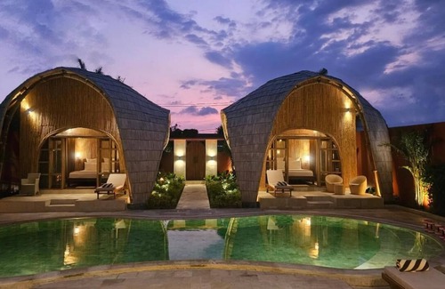Dewi Sri Villa | Exceptional Bamboo Estate in Kuta for 12 guests
