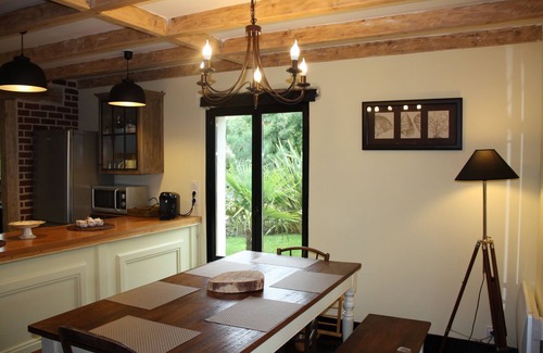 La Fresnais Cottage | Exceptional colonial-style living space with swimming pool and free parking.
