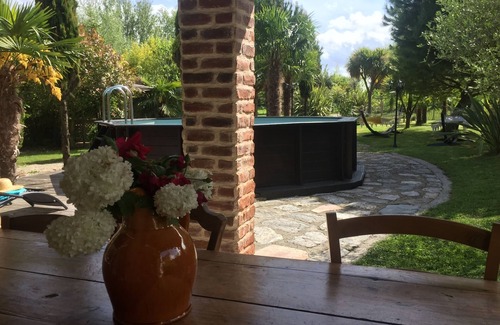 La Fresnais Cottage | Exceptional colonial-style living space with swimming pool and free parking.