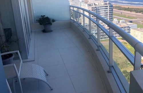 Aidy Grill Condo | Exceptional Condo with seaside view and beach service. (No pets allowed)