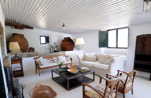 Herguijuela Cottage | Exceptional farm in Extremadura. Rural house with private pool and own vineyard