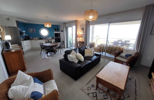 Sainte-Marie-Plage Apartment | Exceptional seafront view in Sainte-Marie-la-mer (66470).