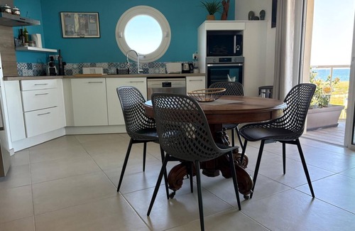 Sainte-Marie-Plage Apartment | Exceptional seafront view in Sainte-Marie-la-mer (66470).