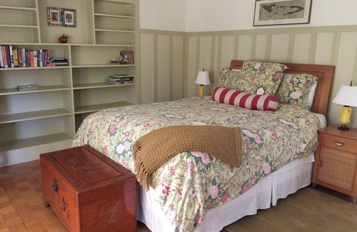 Upper East House | Exceptional Guesthouse With Classic Charm in a Great Location