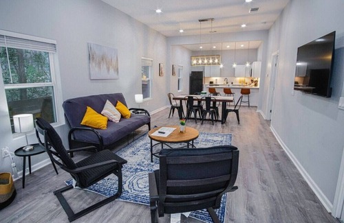 Historic Garderns House | Exceptional Home So Close to Riverwalk & Downtown!