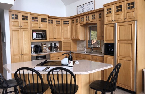 Seneca Falls House | Exceptional Lakefront Getaway, All the Activities & Year Round Comfort