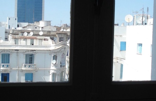 Tunis Centre Apartment | Exceptional location CV Tunis, furnished team