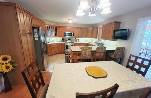 East Harwich House | Exceptional mid-Cape oasis with many amenities!