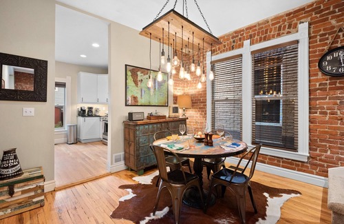 Whittier House | Exceptional modern Victorian, centrally located and close to Downtown