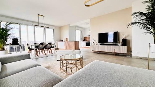 Bastide-Brazza Apartment | Exceptional panoramic view
